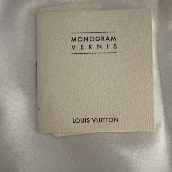 Louis Vuitton Light orange Vernis Houston Embossed Tote - Picture 11 of 14